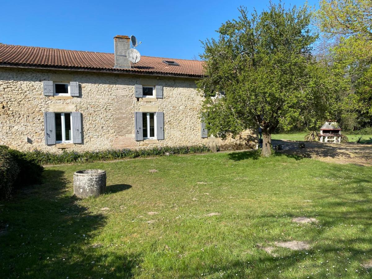 Maison D'Emmannaelle Auros 外观 照片