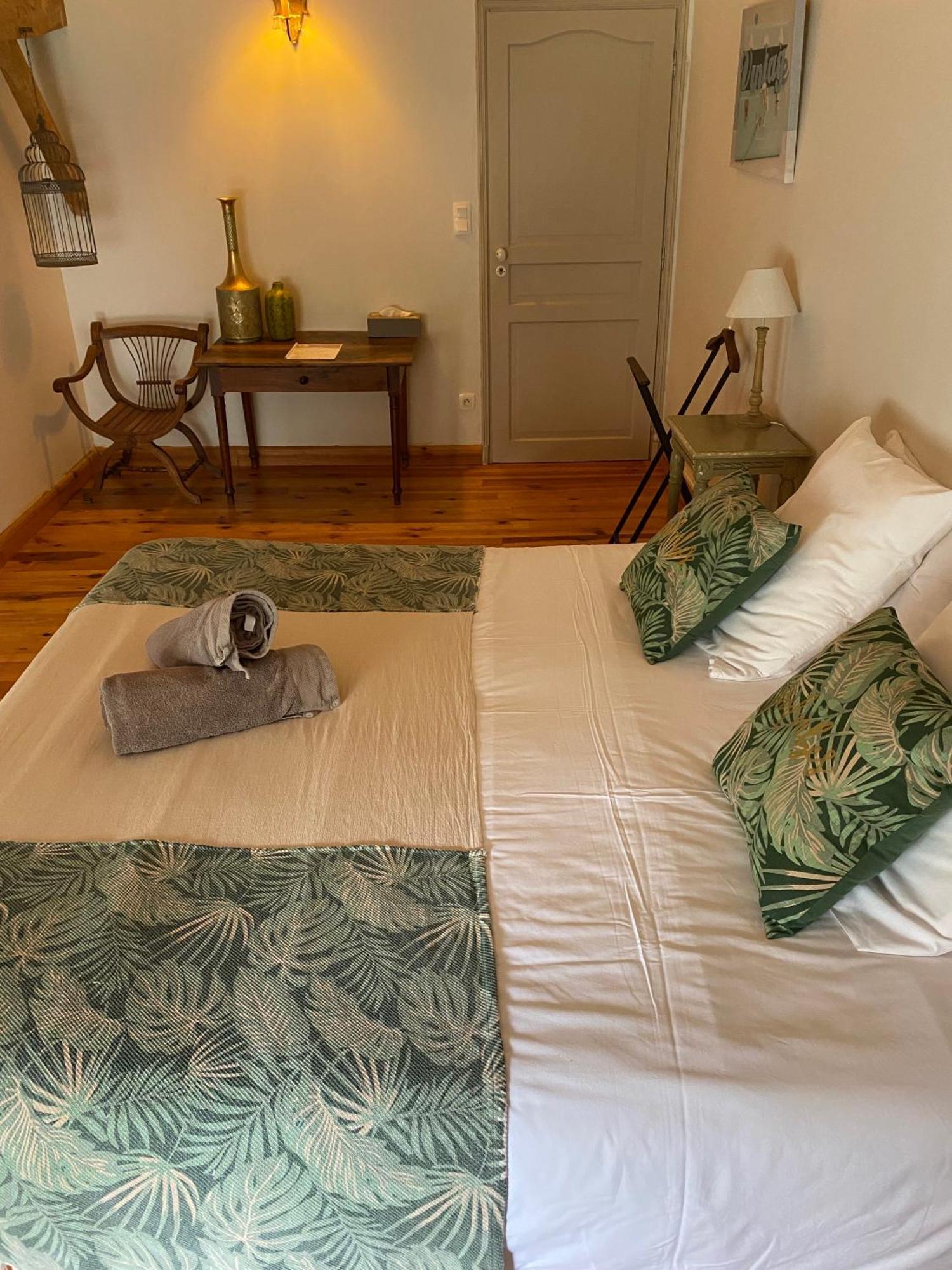 Maison D'Emmannaelle Auros 外观 照片
