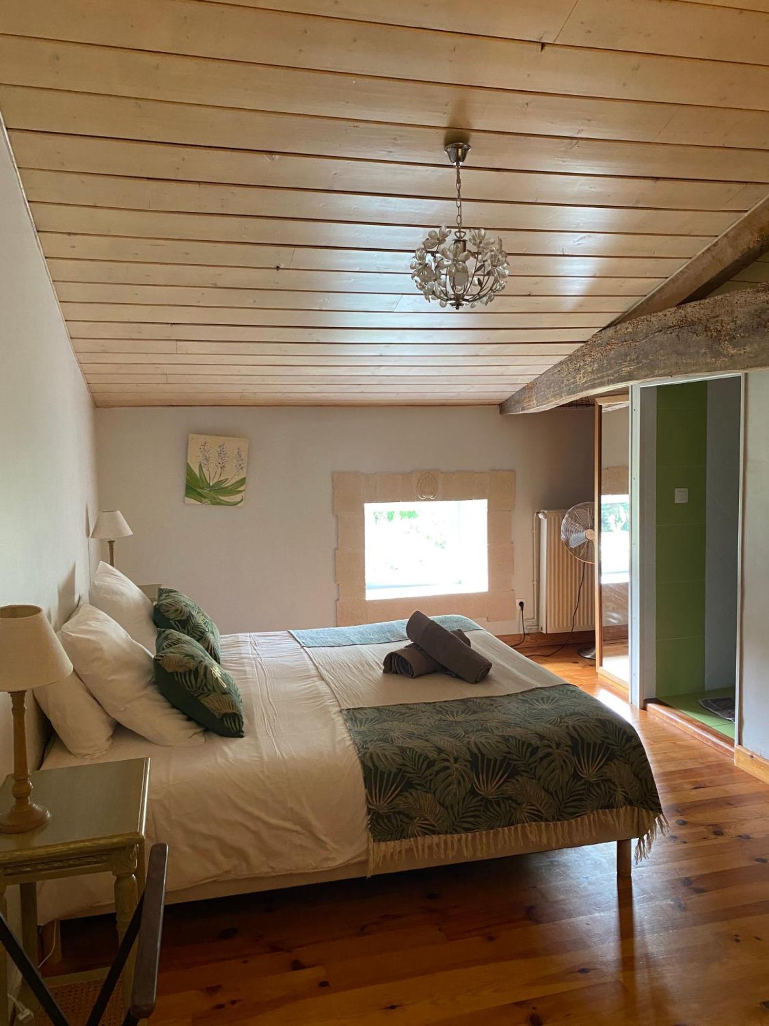 Maison D'Emmannaelle Auros 外观 照片
