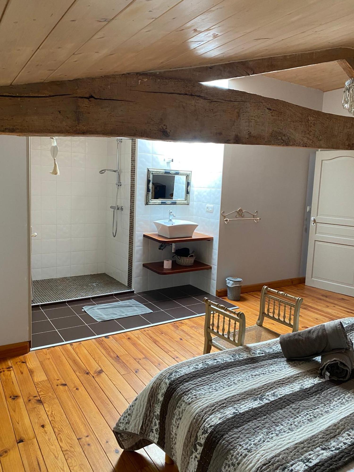 Maison D'Emmannaelle Auros 外观 照片