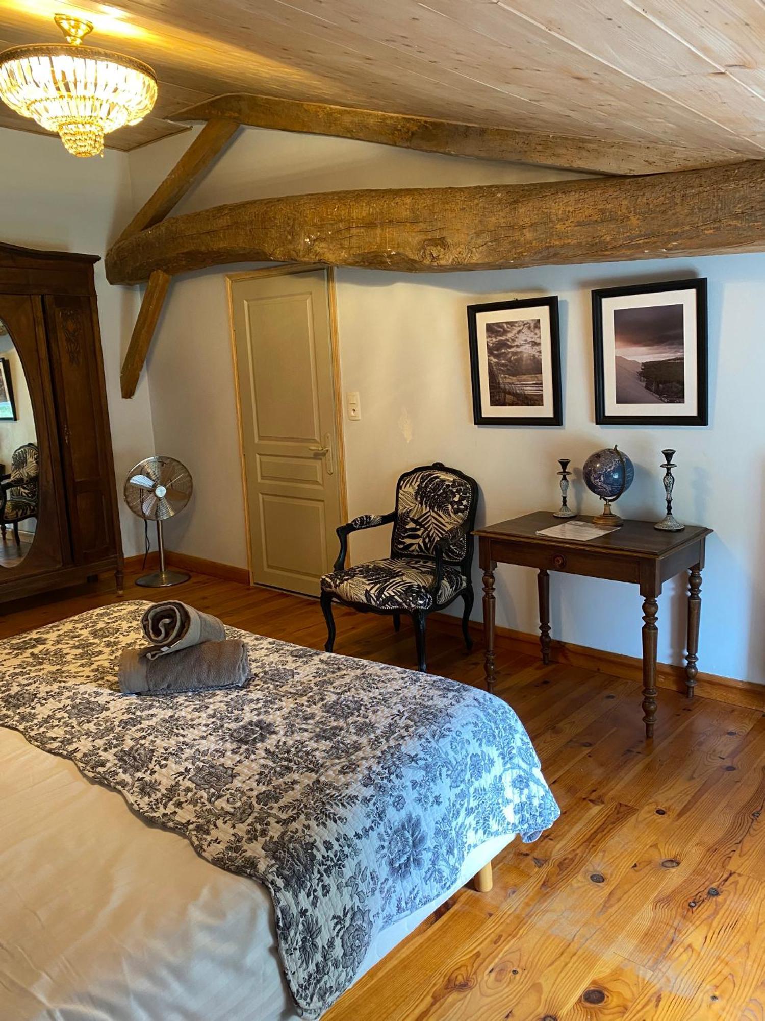 Maison D'Emmannaelle Auros 外观 照片