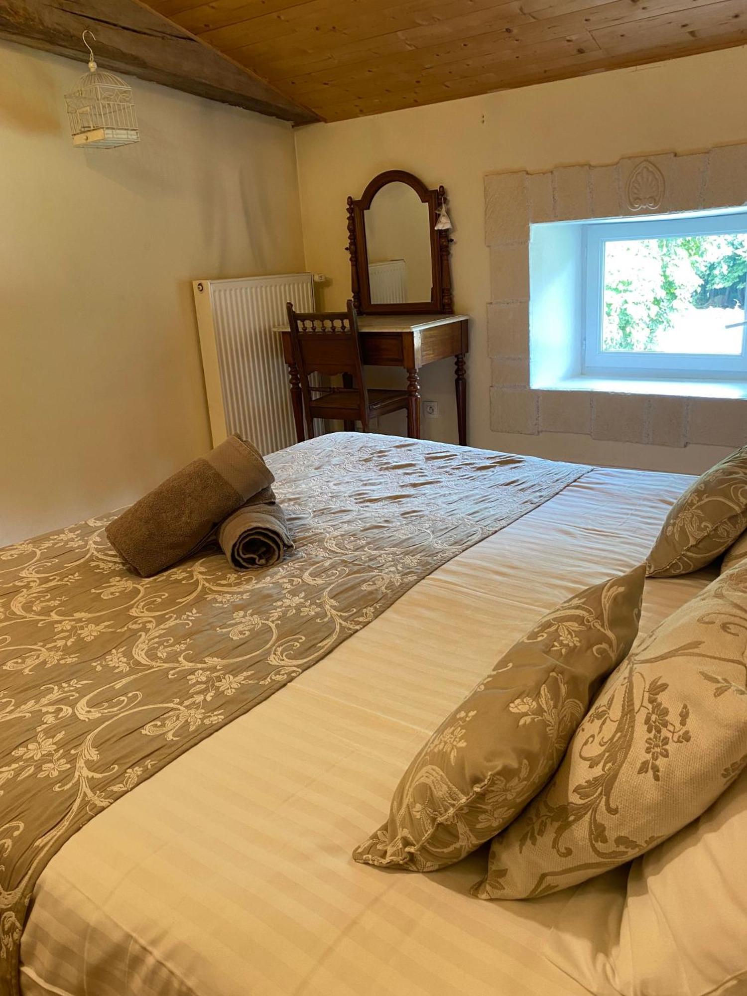 Maison D'Emmannaelle Auros 外观 照片