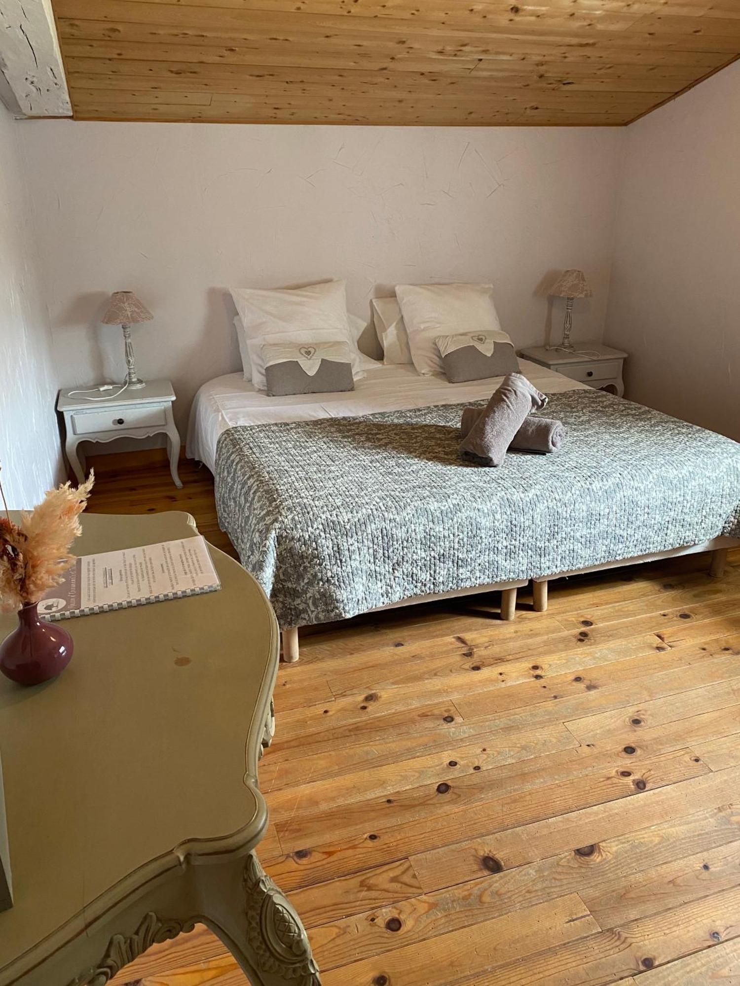 Maison D'Emmannaelle Auros 外观 照片